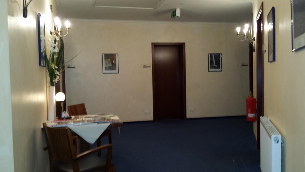 Hotel Restaurant Am Pfauenhof Quakenbrück Exteriör bild