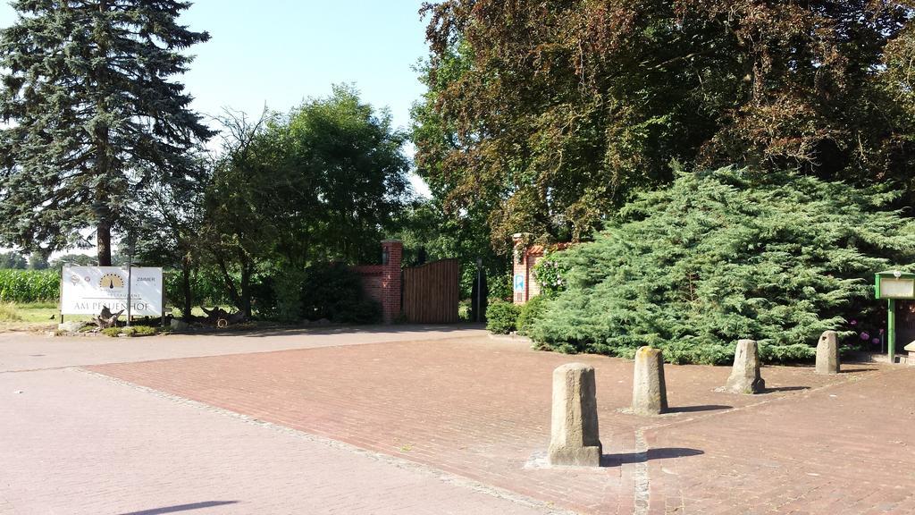 Hotel Restaurant Am Pfauenhof Quakenbrück Exteriör bild