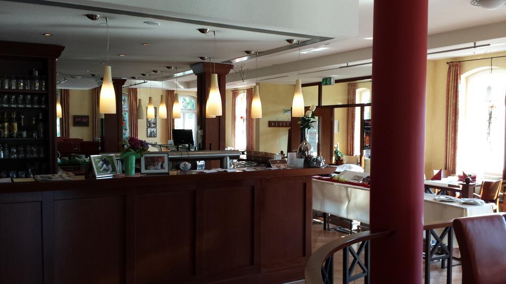 Hotel Restaurant Am Pfauenhof Quakenbrück Exteriör bild