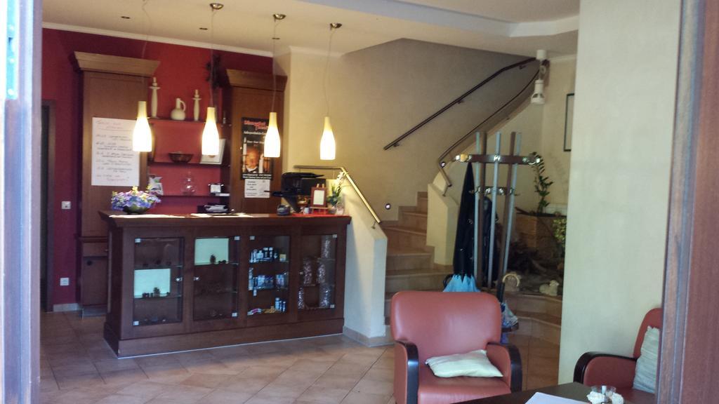 Hotel Restaurant Am Pfauenhof Quakenbrück Exteriör bild