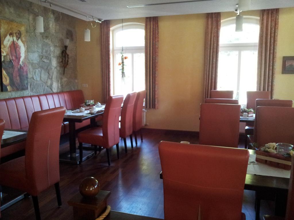 Hotel Restaurant Am Pfauenhof Quakenbrück Exteriör bild