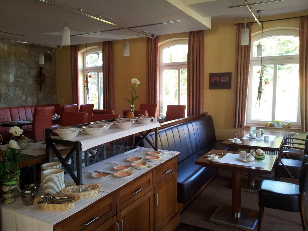 Hotel Restaurant Am Pfauenhof Quakenbrück Exteriör bild