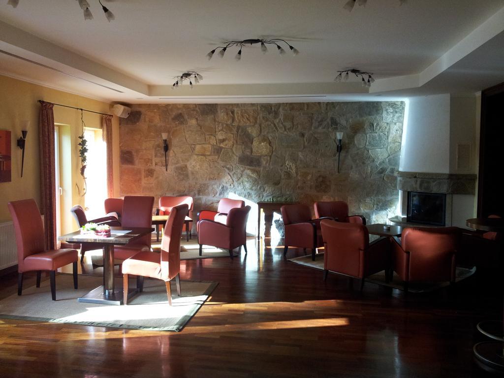 Hotel Restaurant Am Pfauenhof Quakenbrück Exteriör bild